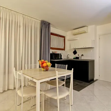 Fermata San Pietro - Con Parcheggio Apartment